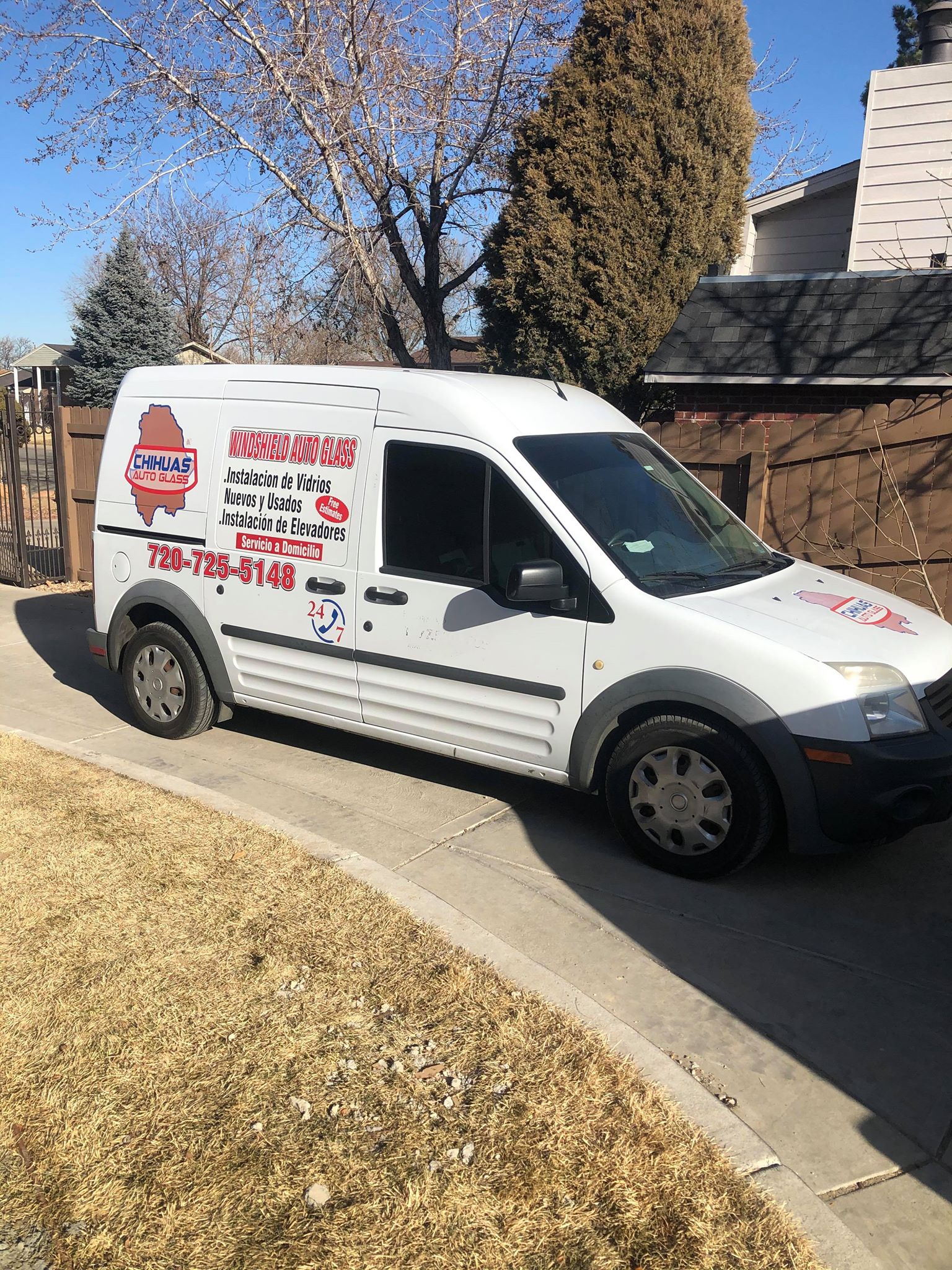 Mobile auto glass service coming to you in Denver